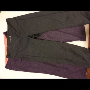 2 pairs of Capri workout/athletic pants